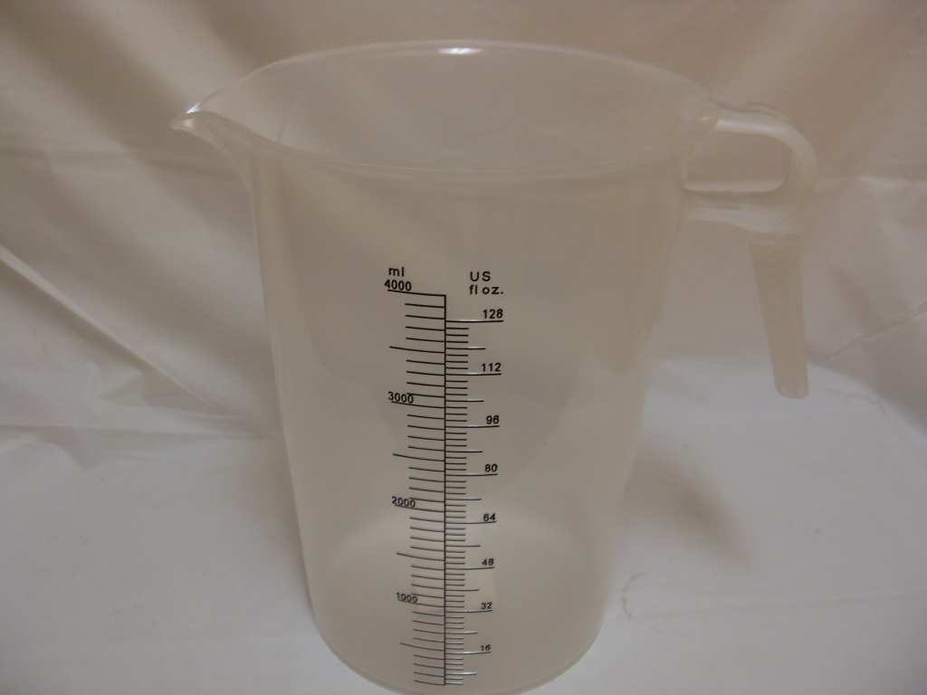 Measuring Cups - 4 - 64 Oz - Gallon